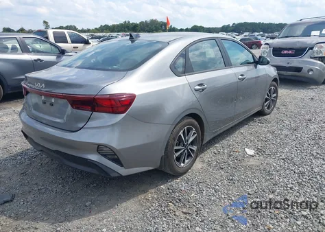 2024 Kia Forte Lxs z USA, uszkodzony, nr VIN 3KPF24AD6RE811884